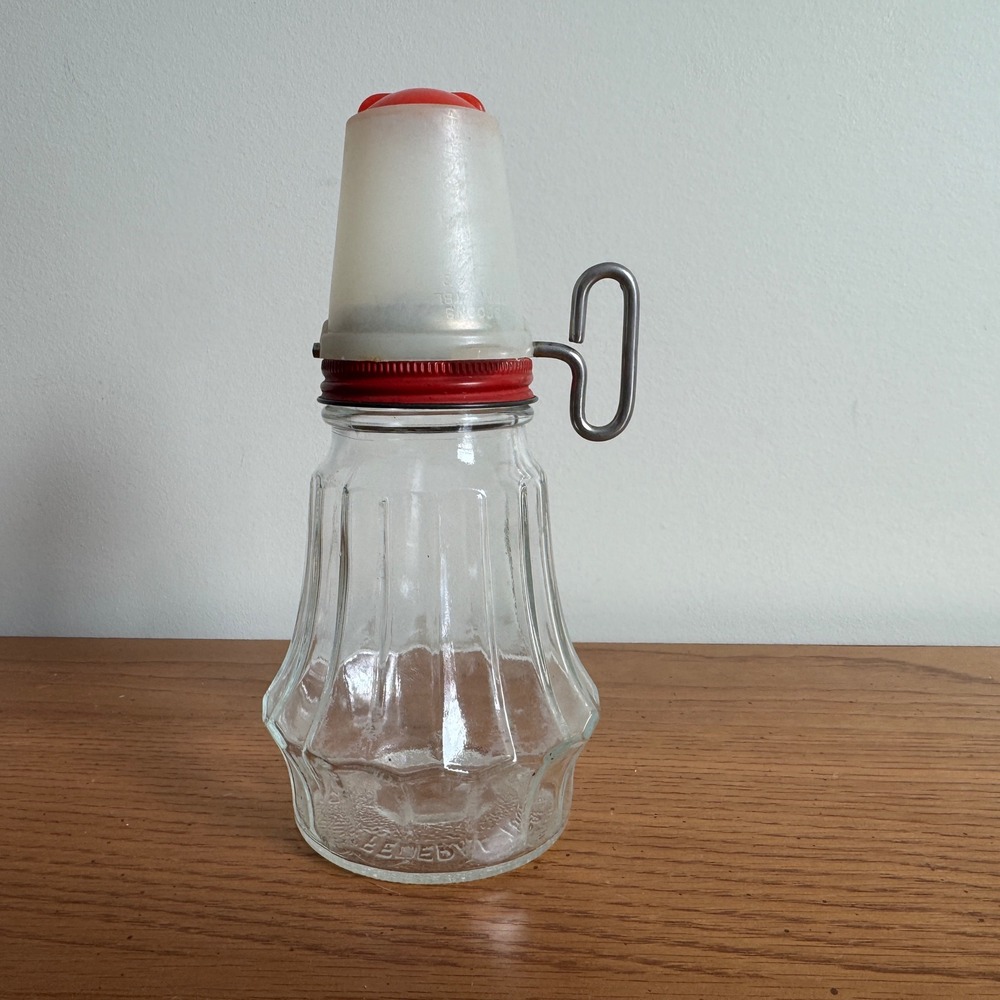 Federal Tool Co Chicago Vintage Nut Chopper with‎ Glass Jar and Measuring Lid